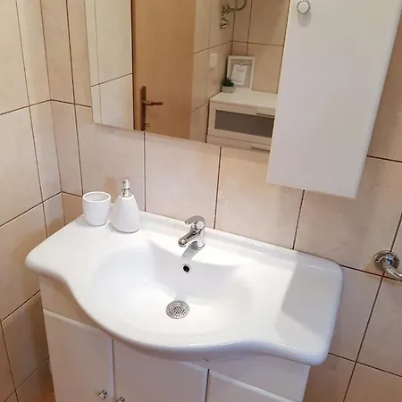 Cozy Neda Near The Sea Vendégház Pakoštane