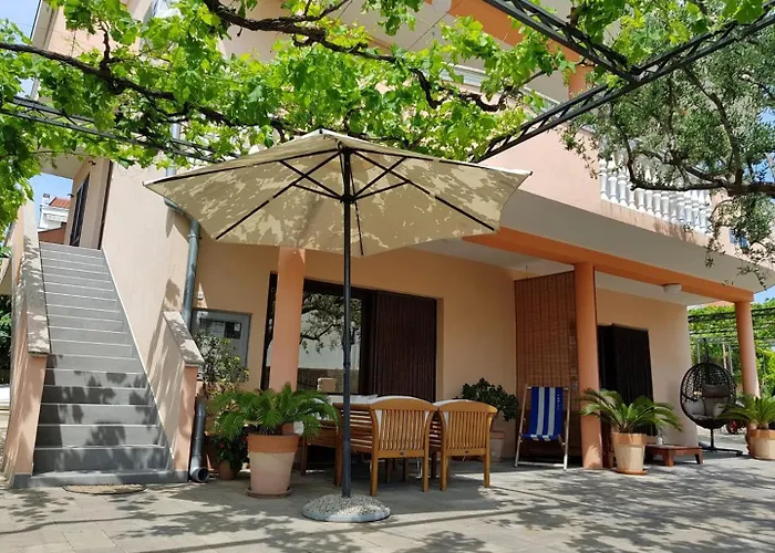 Cozy Neda Near The Sea Gostinjska kuća 3*